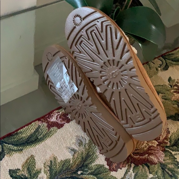 NEW UGG SLIDE CHESTNUT - Picture 7 of 8